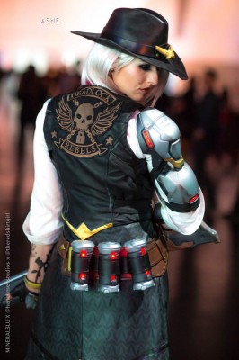 Официальный косплей Эш, нового героя Overwatch Официальный косплей Эш, нового героя Overwatch