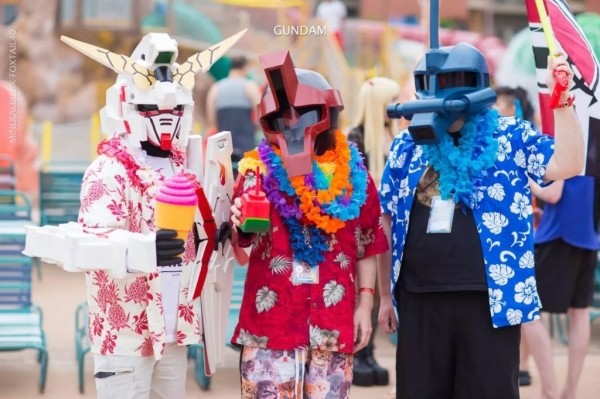 Лучший косплей ColossalCon, одного из самого большого шоу года Лучший косплей ColossalCon, одного из самого большого шоу года