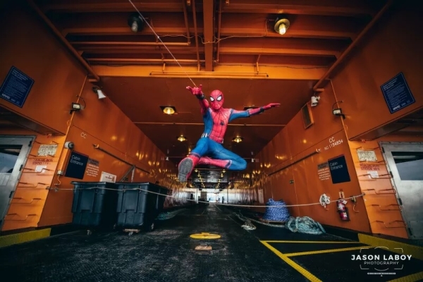 Косплей Spider-Man возвращается домой Косплей Spider-Man возвращается домой