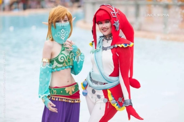 Лучший косплей ColossalCon, одного из самого большого шоу года Лучший косплей ColossalCon, одного из самого большого шоу года