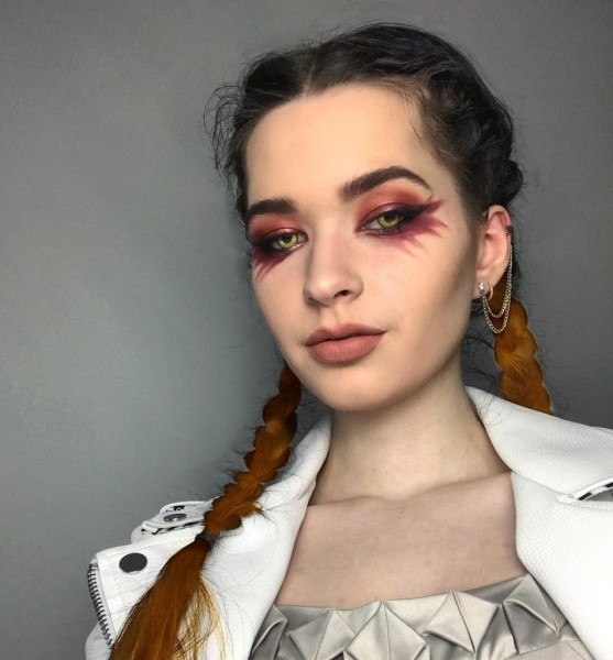 Лучший косплей Лобы из Apex Legends