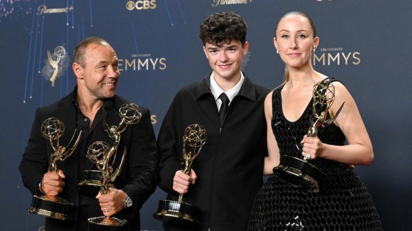 Триумф «Киностудии» и провал «Одних из нас» — итоги «Эмми-2025» Триумф «Киностудии» и провал «Одних из нас» — итоги «Эмми-2025»