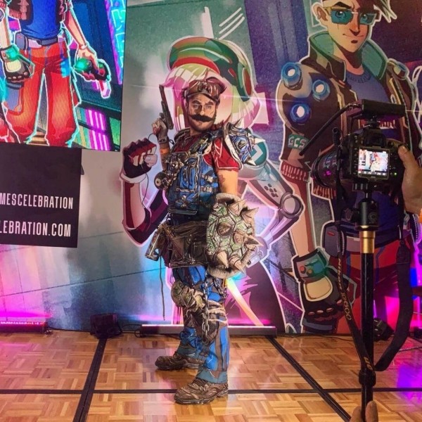 Супер Марио в потрясающем косплее в стиле сел-шейдинг Супер Марио в потрясающем косплее в стиле сел-шейдинг