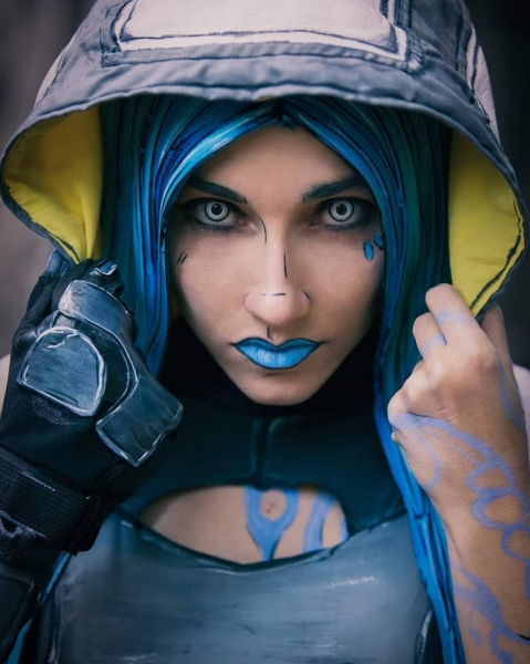 Один безумно крутой косплей Maya из Borderlands 3 Один безумно крутой косплей Maya из Borderlands 3