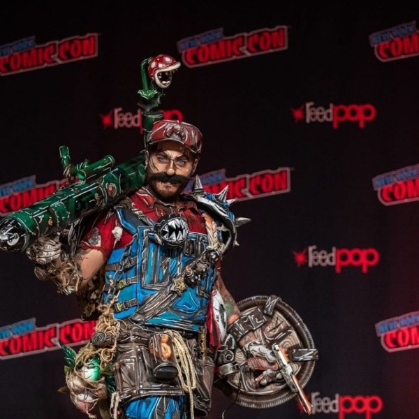 Супер Марио в потрясающем косплее в стиле сел-шейдинг Супер Марио в потрясающем косплее в стиле сел-шейдинг