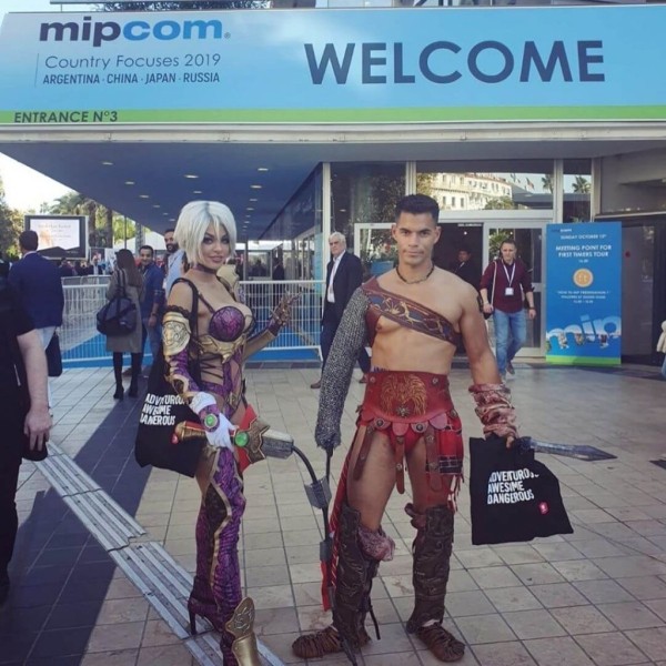 Косплеер Soul Calibur выглядит так же шикарно и беспощадно как и культовая Ivy Valentine Косплеер Soul Calibur выглядит так же шикарно и беспощадно как и культовая Ivy Valentine