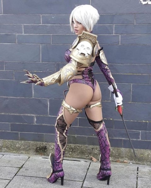 Косплеер Soul Calibur выглядит так же шикарно и беспощадно как и культовая Ivy Valentine Косплеер Soul Calibur выглядит так же шикарно и беспощадно как и культовая Ivy Valentine