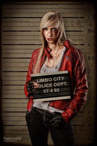 Крутой женский косплей Данте из Devil May Cry