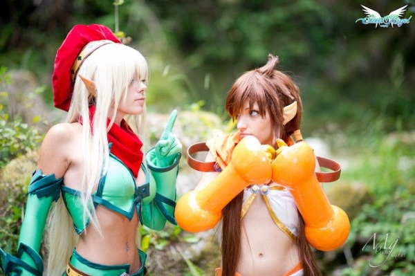 Косплей боевого инструктора Аллейн из «Queen’s Blade» Косплей боевого инструктора Аллейн из «Queen’s Blade»