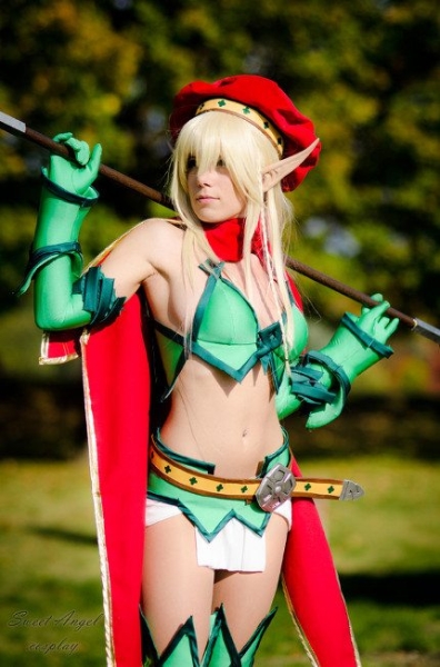 Косплей боевого инструктора Аллейн из «Queen’s Blade» Косплей боевого инструктора Аллейн из «Queen’s Blade»