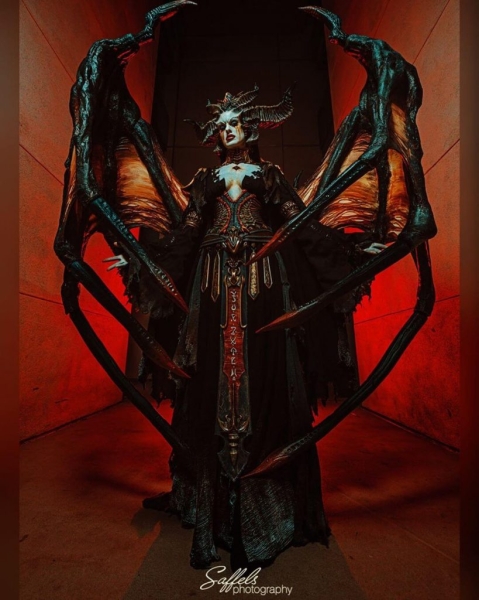 Первый косплей по Diablo 4 безупречен Первый косплей по Diablo 4 безупречен