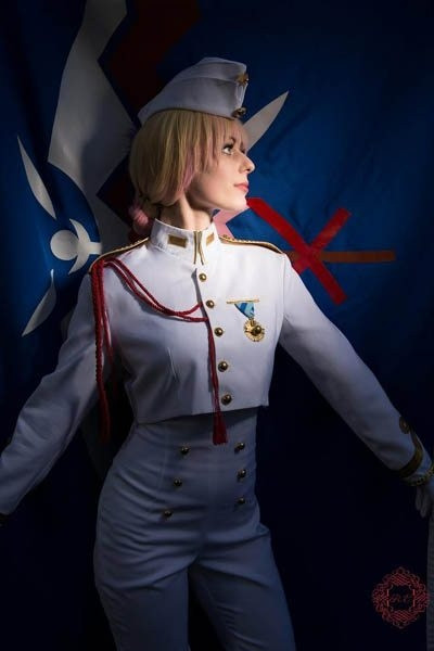 Поп-звёзды тоже могут сражаться: косплей Sheryl Nome