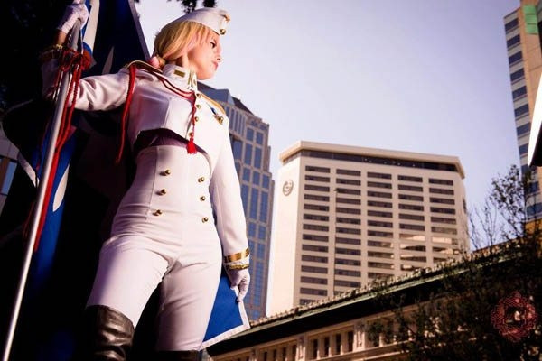 Поп-звёзды тоже могут сражаться: косплей Sheryl Nome