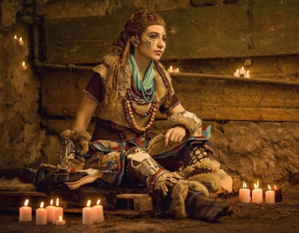 Косплей охотницы на роботов Элой из Horizon Zero Dawn