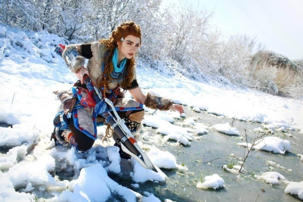 Косплей охотницы на роботов Элой из Horizon Zero Dawn