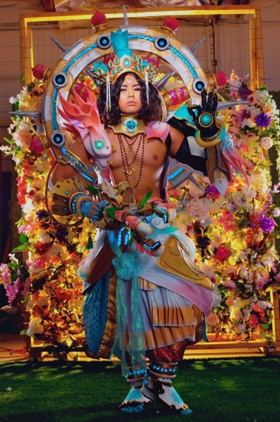 Косплей по Overwatch из другой вселенной