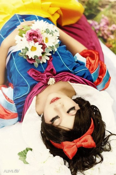 Косплей дня: очаровательная пара из &laquo;Белоснежки&raquo;