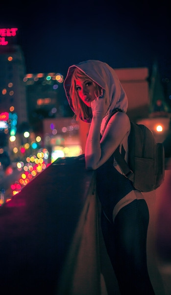 Косплей на Женщину-паука может все, что может оригинал Косплей на Женщину-паука может все, что может оригинал