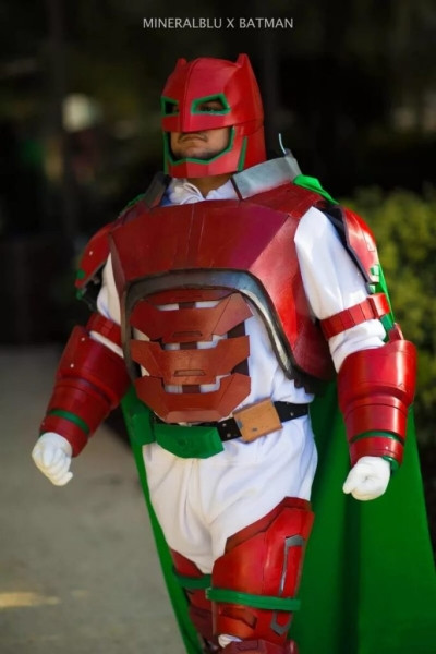 Косплееры желают вам весело провести новогодние праздники Косплееры желают вам весело провести новогодние праздники