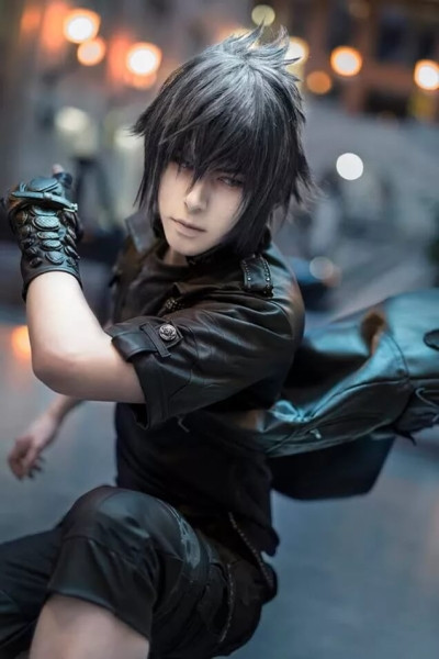 Отличный косплей Final Fantasy XV Отличный косплей Final Fantasy XV