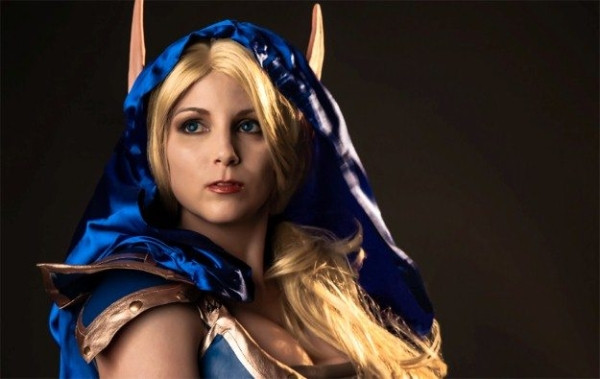 Эпичный игровой косплей: вкусите ярость Сильваны Ветрокрылой из Warcraft Эпичный игровой косплей: вкусите ярость Сильваны Ветрокрылой из Warcraft