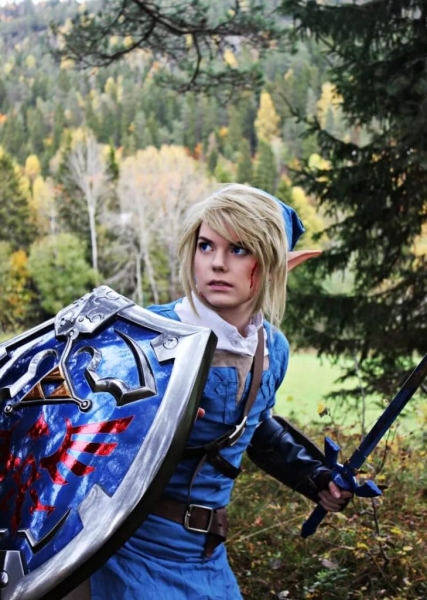 Очень симпатичный косплей по игре Legend of Zelda Очень симпатичный косплей по игре Legend of Zelda