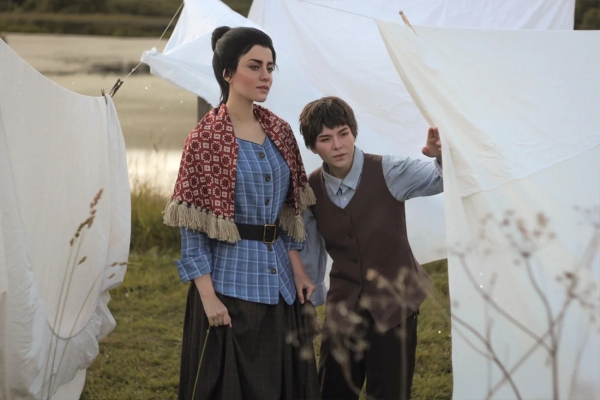 Героев Red Dead Redemption 2 показали на фотореалистичных кадрах и игроки не смогли понять, реальность это или игра Героев Red Dead Redemption 2 показали на фотореалистичных кадрах и игроки не смогли понять, реальность это или игра